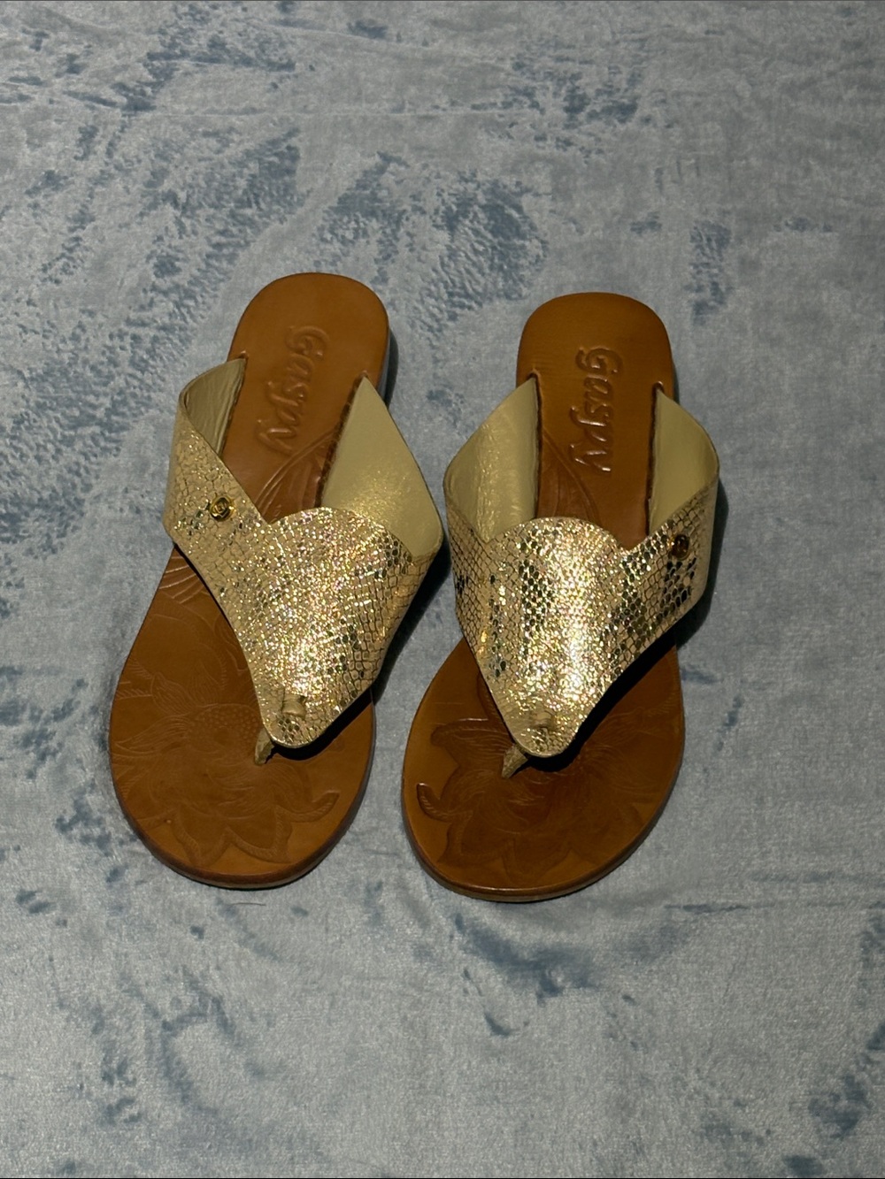 Gaspy gold metallic thong sandal